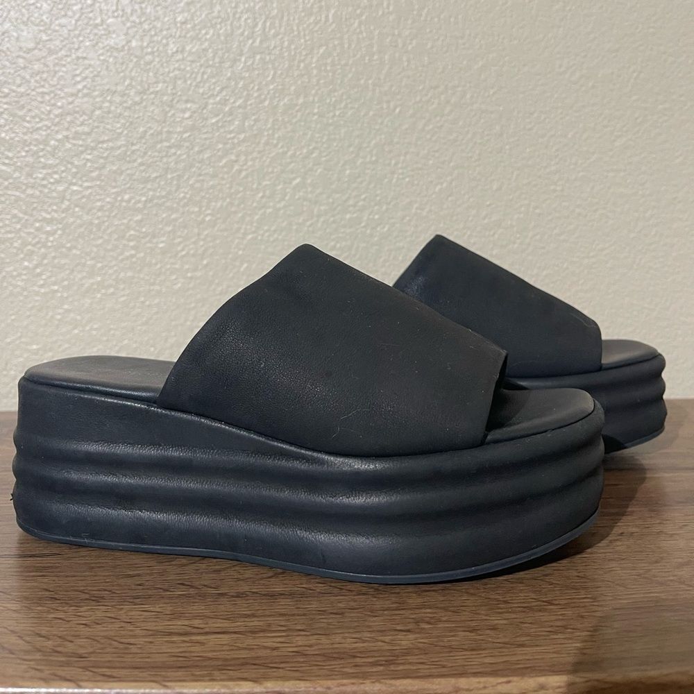 Sold - Picture 2 of 10